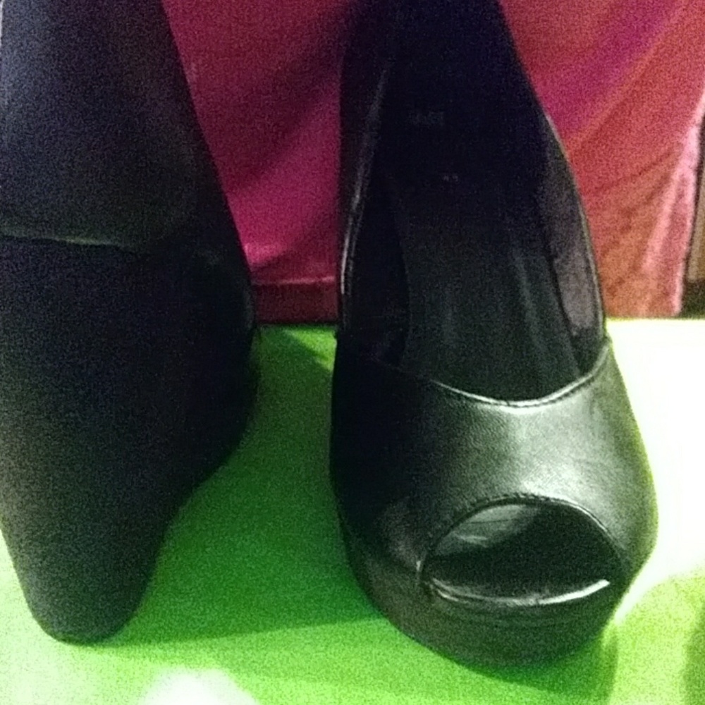 H & M Black 4 inch wedge heels with peep toe